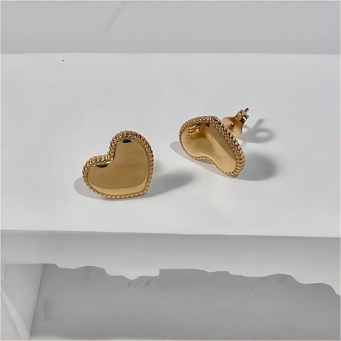 1 Pair Vintage Style Heart Shape Stainless Steel  18K Gold Plated Ear Studs