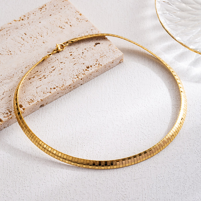 Collar chapado en oro de 18 quilates de acero inoxidable de color sólido informal estilo IG