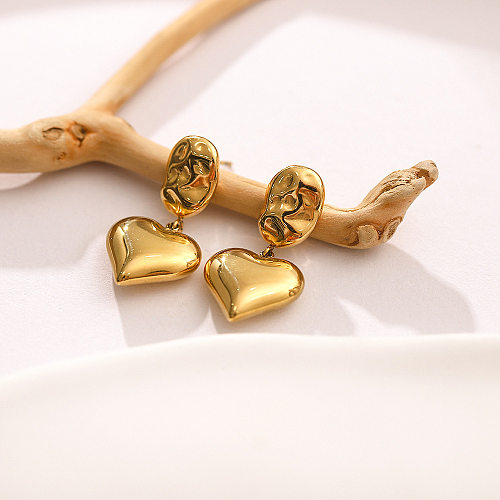 Pendientes retro chapados en oro de acero inoxidable con forma de corazón 1 par