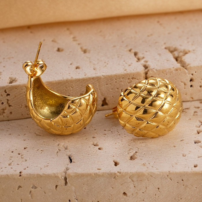 1 par de pendientes chapados en oro con circonita de acero inoxidable con incrustaciones en forma de C estilo clásico estilo moderno informal