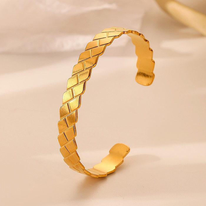 Retro Leaf Round Stainless Steel Plating Bangle 1 Piece