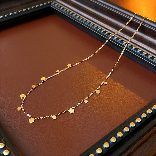 Einfache Halskette mit quadratischem Schleifenknoten-Anhänger und Edelstahlbeschichtung