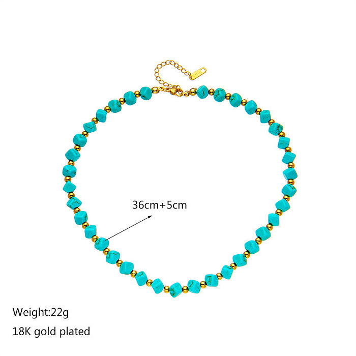 Quadratische Halskette aus Edelstahl mit Perlenbeschichtung im Ethno-Stil