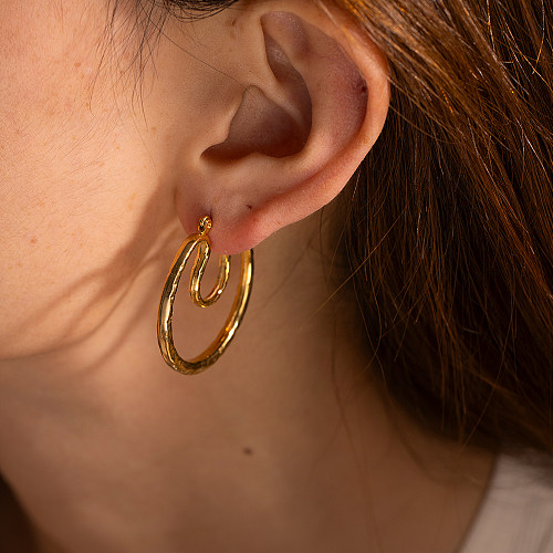 1 paire de boucles d'oreilles plaquées or 18 carats en acier inoxydable avec lignes de style IG