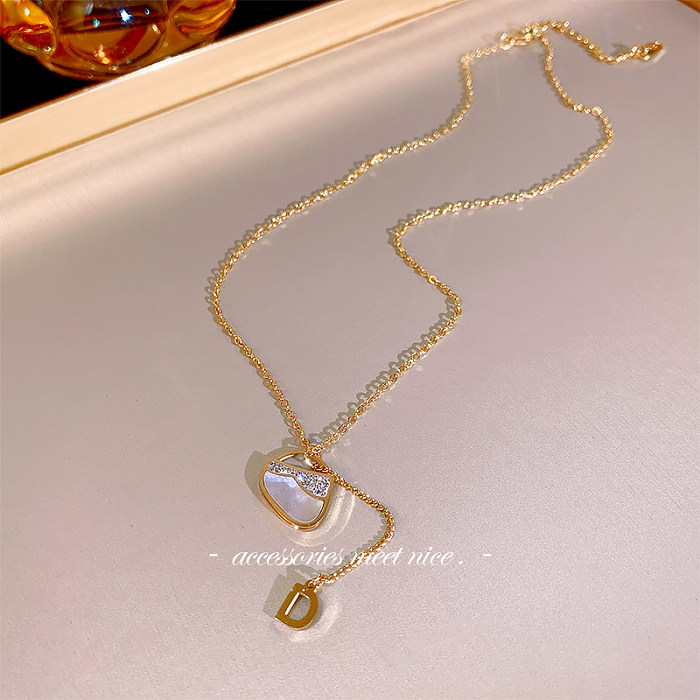 Venta al por mayor Collar de piedras preciosas artificiales chapado en oro de acero inoxidable 14K de mariposa de estilo simple