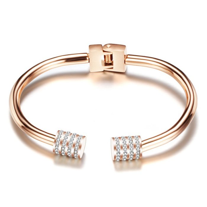 Bracelet en acier inoxydable en spirale de diamant en acier titane à la mode