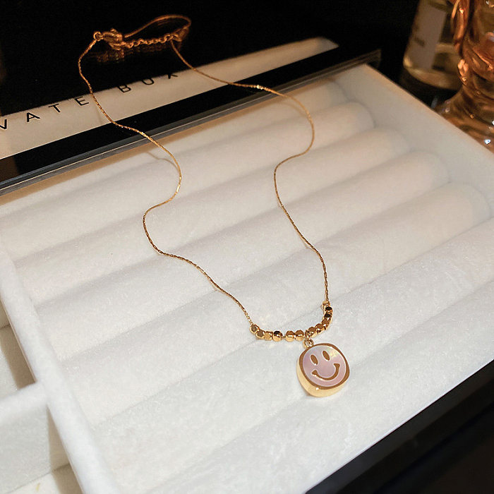 Einfache, klassische Buchstaben-Halskette aus Edelstahl mit Perlenbeschichtung und Muschel-18-Karat-Vergoldung