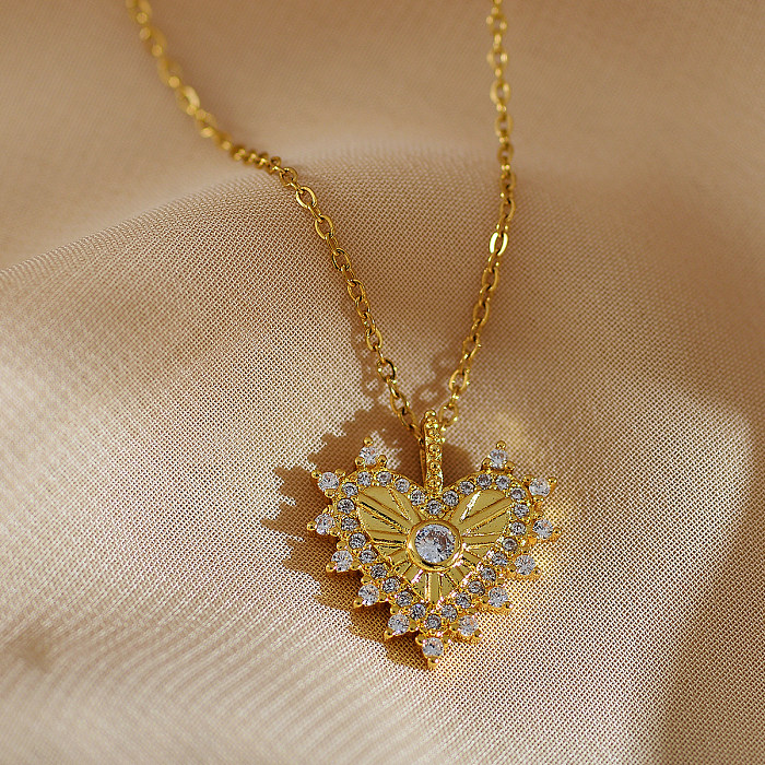 Colar com pingente banhado a ouro de zircônia em formato de coração artístico em aço inoxidável com revestimento de cobre