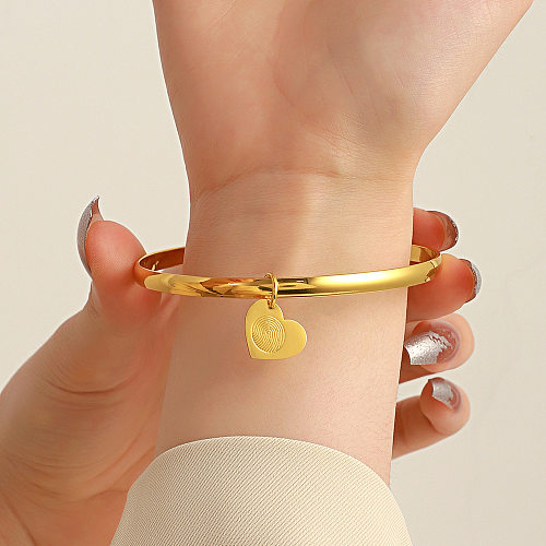 Bracelets en acier inoxydable de placage de bracelet en acier inoxydable en forme de coeur de style simple