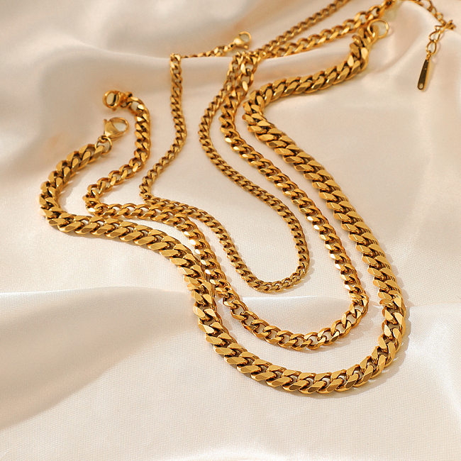 Schlichte, geometrische, vergoldete Halskette aus Edelstahl