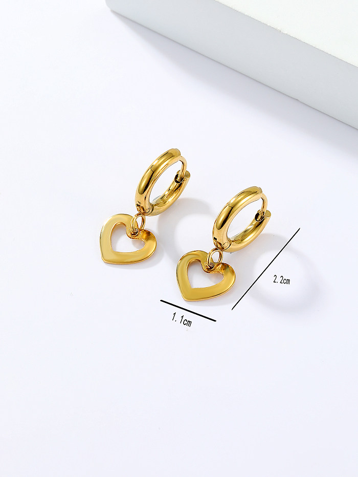 1 Paar modische baumelnde Ohrringe in Herzform mit Edelstahlbeschichtung, ausgehöhlt, 18 Karat vergoldet