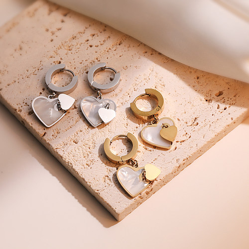 1 Paar schlichte Pendel-Ohrringe in Herzform mit Intarsien-Edelstahlgehäuse und 18-Karat-Vergoldung