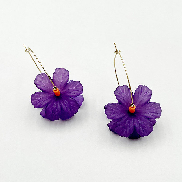 1 Paar schlichte, vergoldete Ohrringe aus Edelstahl mit Blumenbeschichtung