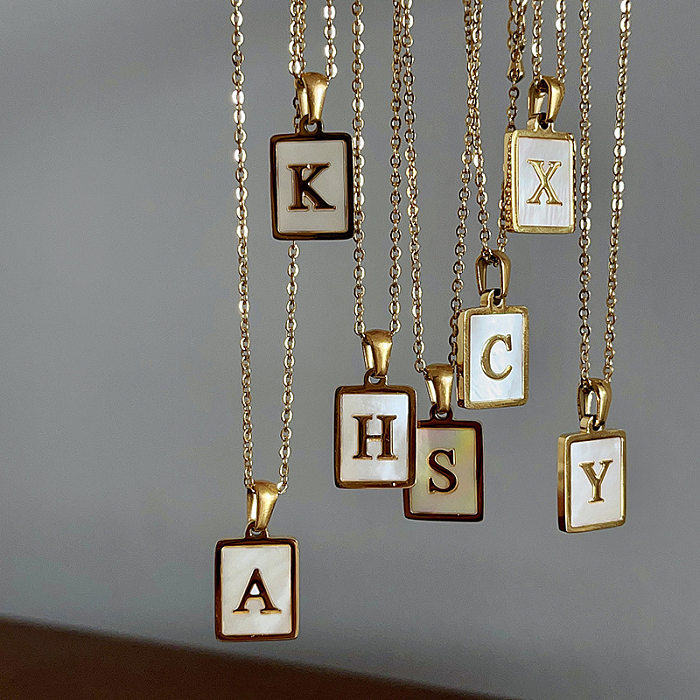 Lässige, schlichte Halskette mit Buchstaben- und Quadrat-Edelstahl-Inlay und Muschelanhänger