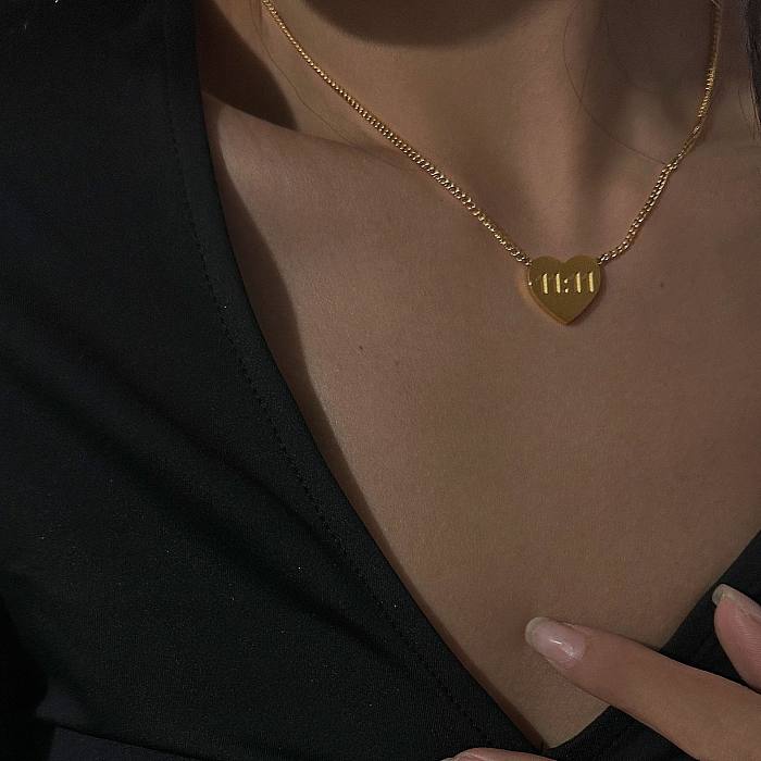 Estilo vintage número de deslocamento formato de coração chapeamento de aço inoxidável colar com pingente banhado a ouro 18K