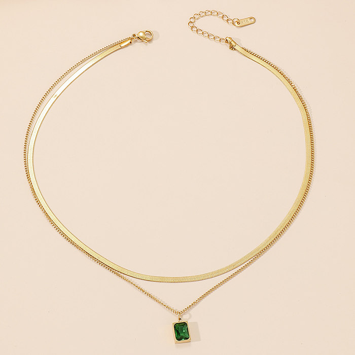 Commute Quadratische, 18 Karat vergoldete, geschichtete Halsketten aus Edelstahl mit polierter Beschichtung und Einlage aus Strasssteinen
