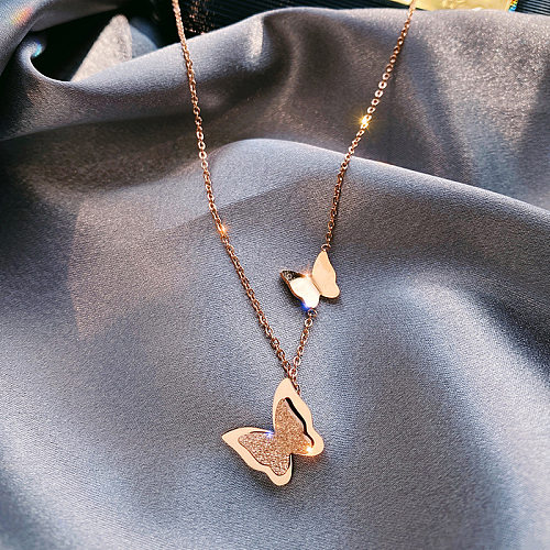 Collar de mariposa chapado en acero inoxidable con mariposa de estilo simple a la moda