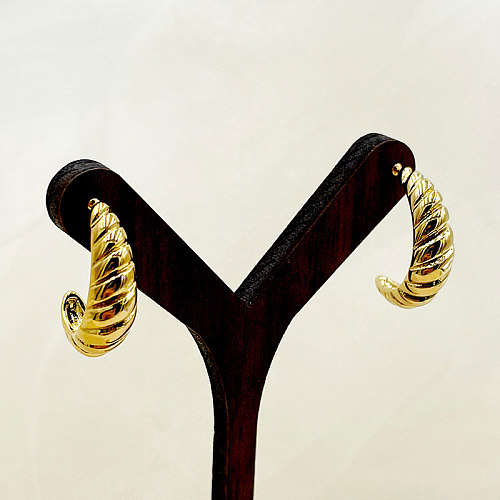 1 par casual estilo simples comute C forma chapeamento de aço inoxidável banhado a ouro Ear Studs