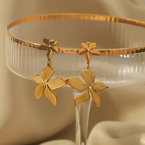 1 Pair Vintage Style Novelty Flower Patchwork Inlay Stainless Steel  Rhinestones Zircon 18K Gold Plated Drop Earrings