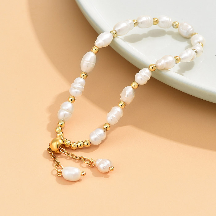 Bracelets plaqués or 18 carats avec perles d'eau douce irrégulières en acier inoxydable de style moderne et élégant