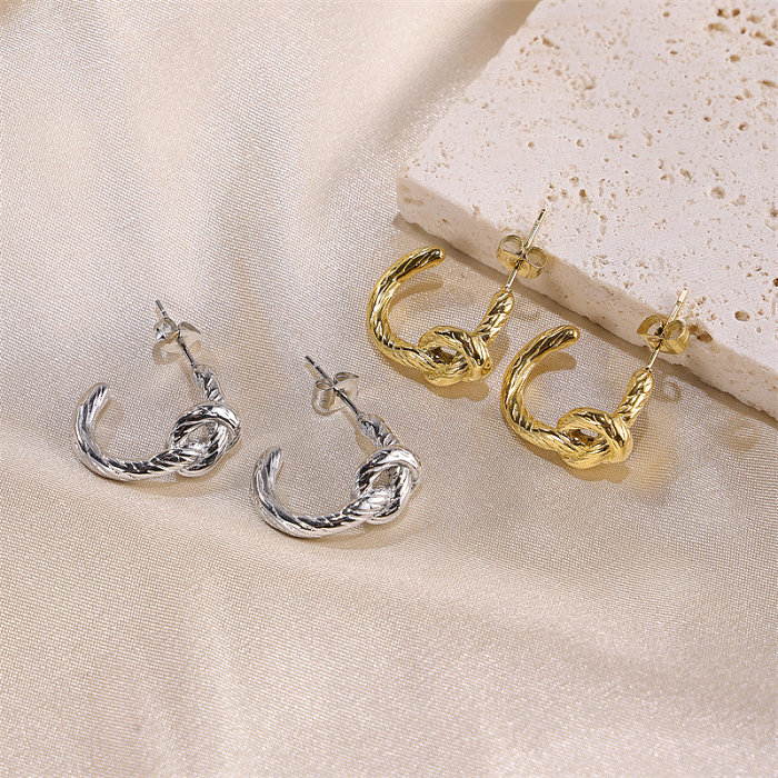 1 paire de clous d'oreilles plissés en acier inoxydable plaqué or 18 carats, Style français rétro artistique en forme de C avec nœud torsadé