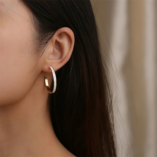 1 paire de clous d'oreilles en acier inoxydable plaqué or 14 carats, Style Simple et mignon, en forme de C