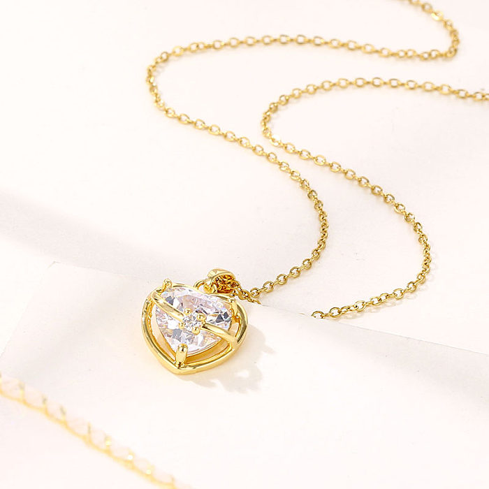 Elegant Heart Shape Stainless Steel  Plating Hollow Out Inlay Zircon 18K Gold Plated Pendant Necklace