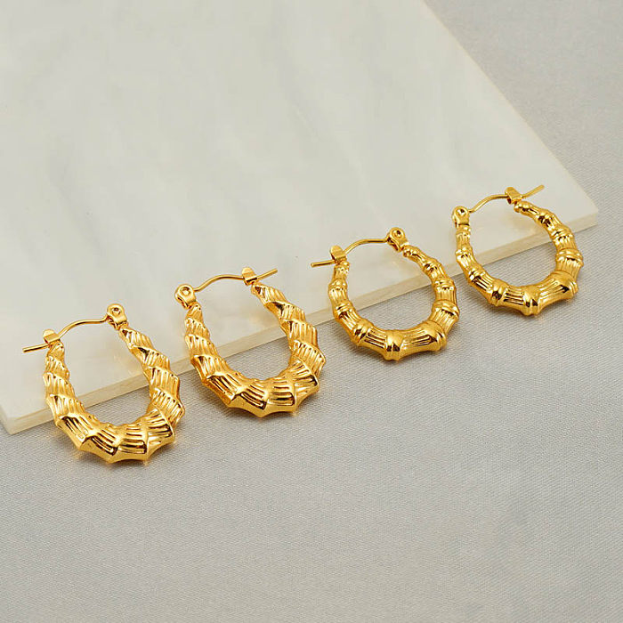 1 Paar elegante U-förmige Ohrringe aus poliertem, 18 Karat vergoldetem Edelstahl