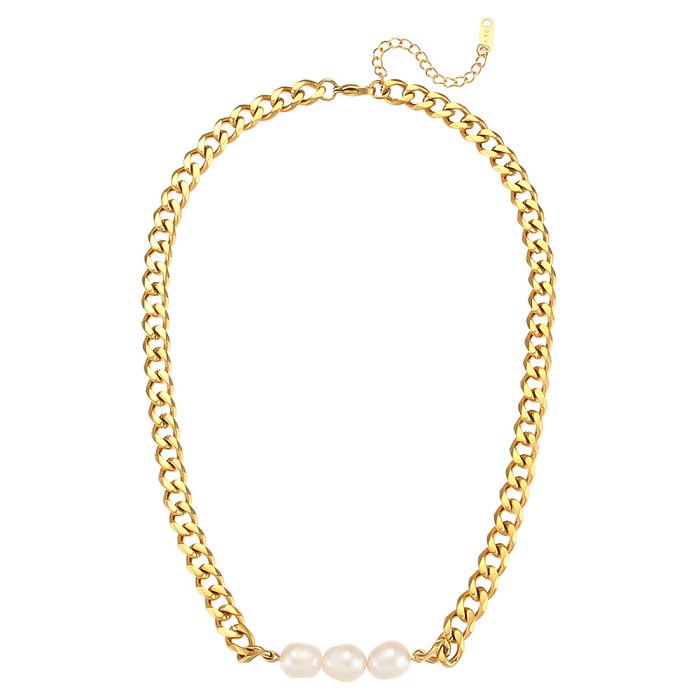 Collar de acero inoxidable con cadena de eslabones cubanos y tres perlas de agua dulce, chapado en oro de 18 quilates