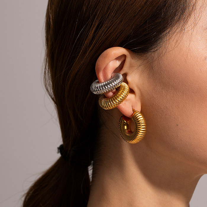 1 Paar runde Ohrringe im IG-Stil mit 18-Karat-Vergoldung aus Edelstahl