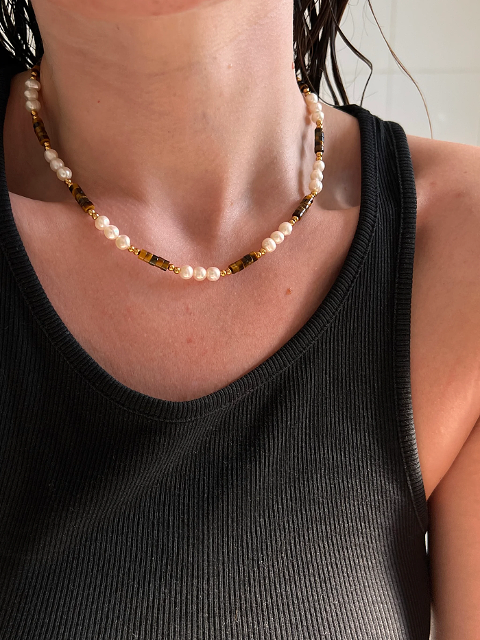 Lässige, runde, mit 18 Karat vergoldete Perlen versehene Halskette aus Edelstahl