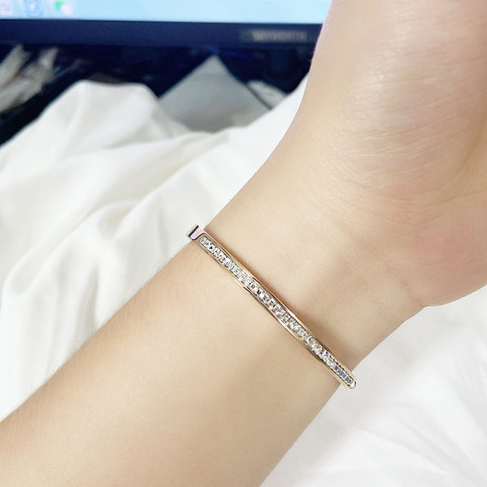 Bracelet rond en titane et acier pour femme, avec strass artificiels, 1 pièce