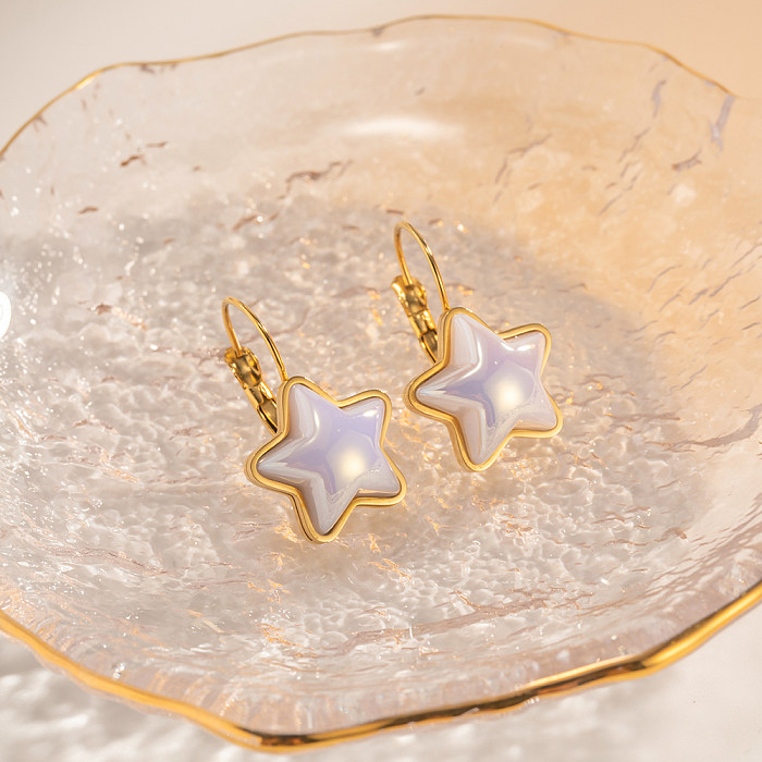 1 par de pendientes chapados en oro de 18 quilates con incrustaciones de perlas y estrella informal estilo INS