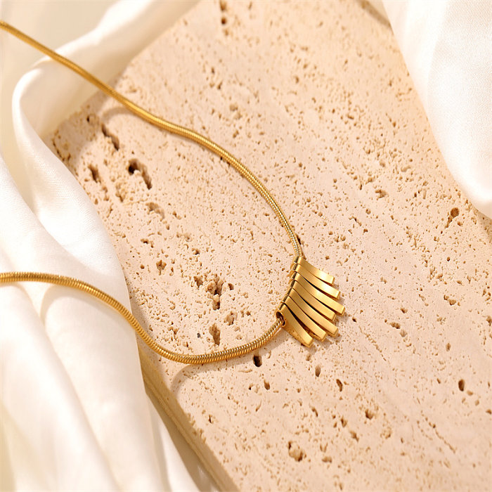 Estilo simples estilo clássico cor sólida retângulo aço inoxidável polimento chapeamento banhado a ouro colar