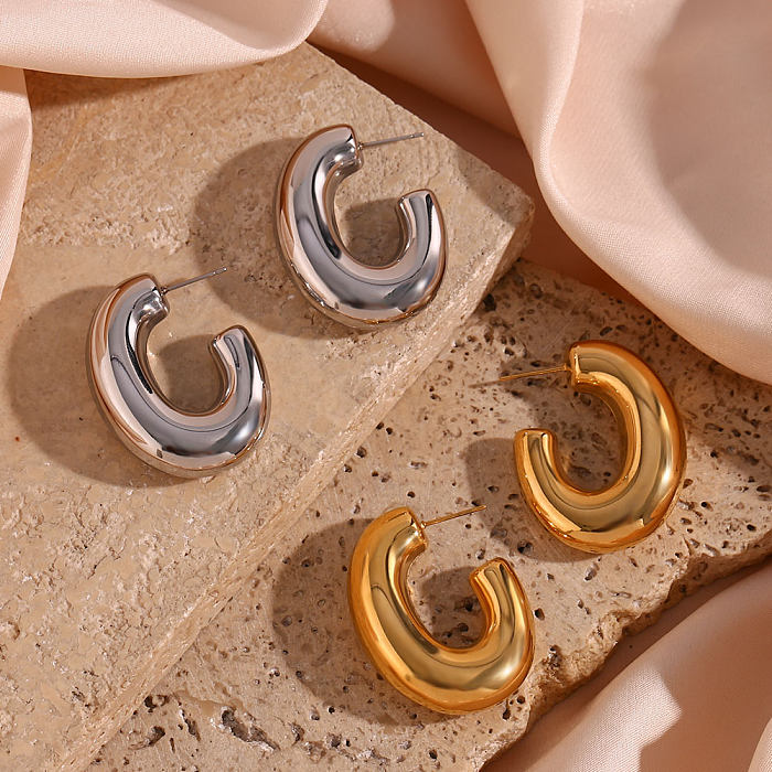 Clous d'oreille plaqués par or 18K pour femmes de forme simple d'acier inoxydable de forme de C de style