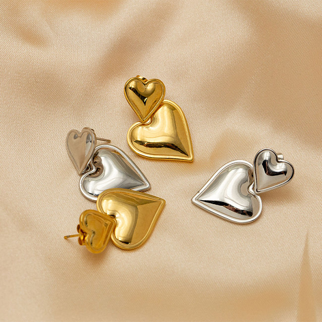 1 paire de boucles d'oreilles pendantes en acier inoxydable plaqué or 18 carats en forme de cœur de style vintage
