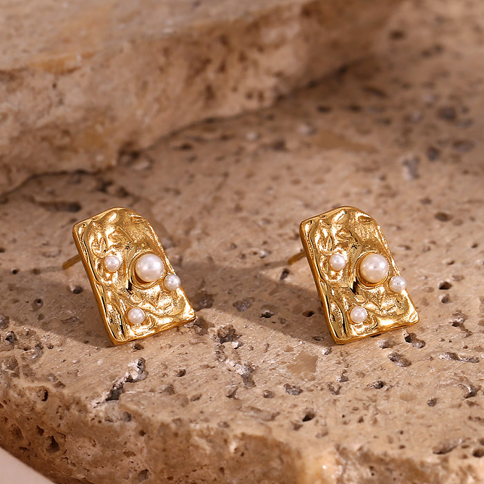 1 par de aretes chapados en oro de 18 quilates con incrustaciones de perlas irregulares de estilo simple