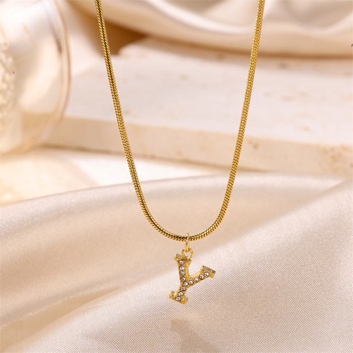 Doce estilo simples carta artística chapeamento de aço inoxidável incrustação diamante artificial 18k colar pingente banhado a ouro
