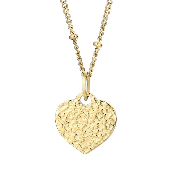Collar con colgante chapado en oro de 18 quilates de acero inoxidable con forma de corazón de estilo moderno