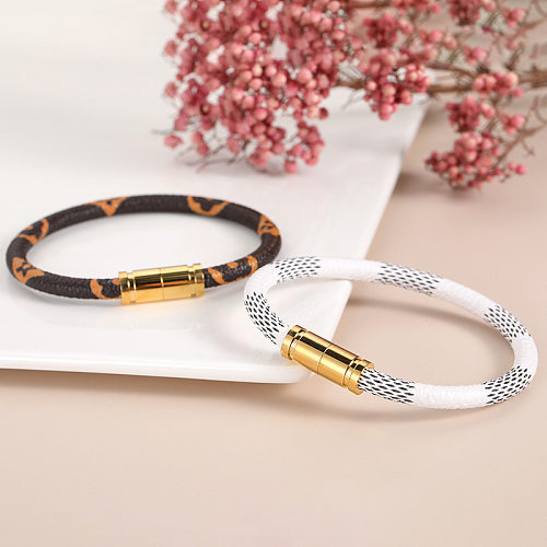 Bracelets en cuir Pu en acier inoxydable, couleur unie, style simple, vente en gros