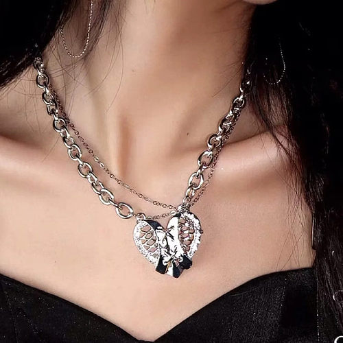 Collier avec pendentif en forme de cœur, incrustation en acier inoxydable, Zircon, 1 pièce