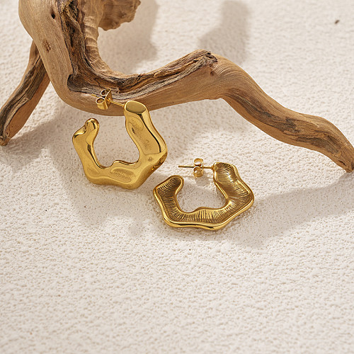 1 par de brincos banhados a ouro de aço inoxidável estilo clássico básico em forma de C