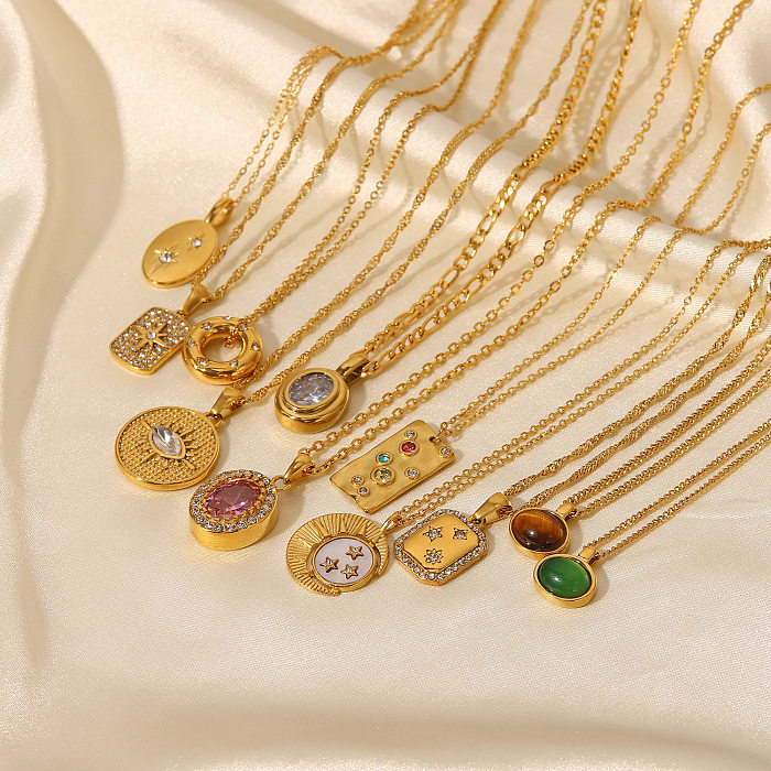 Halskette mit Anhänger aus 18 Karat vergoldetem Edelstahl im Vintage-Stil mit eingelegtem farbigem Kristallzirkon