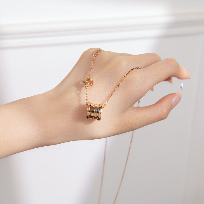 Mode Vierblättriges Kleeblatt Herzform Edelstahlüberzug Künstliche Perlen Zirkon Anhänger Halskette 1 Stück