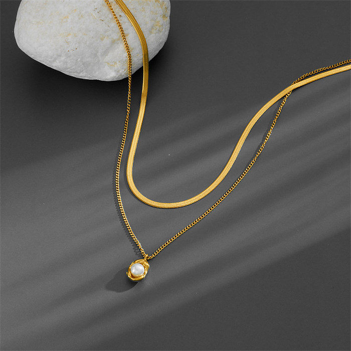 Colliers superposés plaqués or 18 carats avec perles artificielles incrustées d'acier inoxydable de style vintage