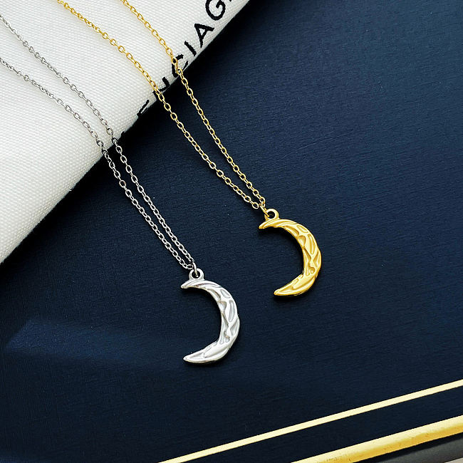 Schlichte Halskette mit Pendelmond-Anhänger und Edelstahlbeschichtung im schlichten Stil