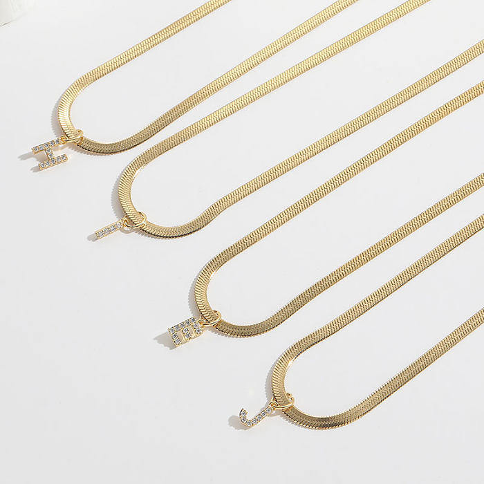 Retro-Klassiker-Stil-Anhänger-Halskette mit Buchstaben-Edelstahl-Inlay und Zirkon-Anhänger, 14 Karat vergoldet