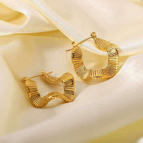 European And American Fashion Wave Shaped Earrings Fashion 18K Gold Plated Stainless Steel  Earrings Jewelry