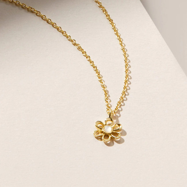 Retro Classic Style Flower Stainless Steel  Plating Inlay Opal 18K Gold Plated Pendant Necklace