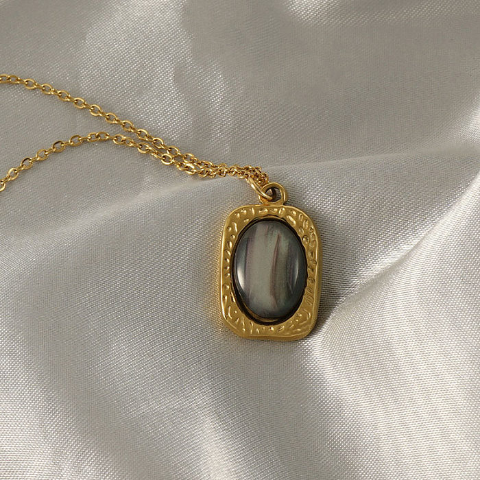 Collier pendentif ovale rétro en acier inoxydable avec incrustation d'opale plaqué or 18 carats